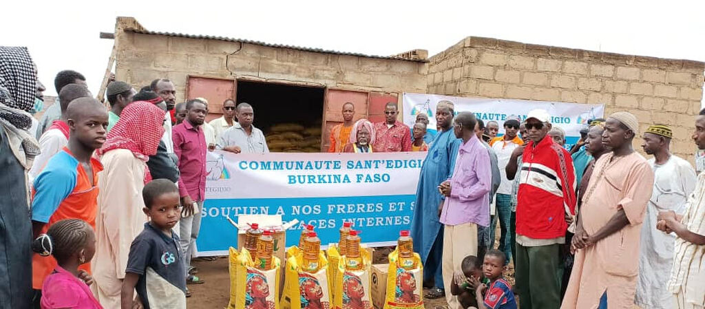 Ajuda comunitària als desplaçats interns a la regió del Sahel afectada per atacs armats